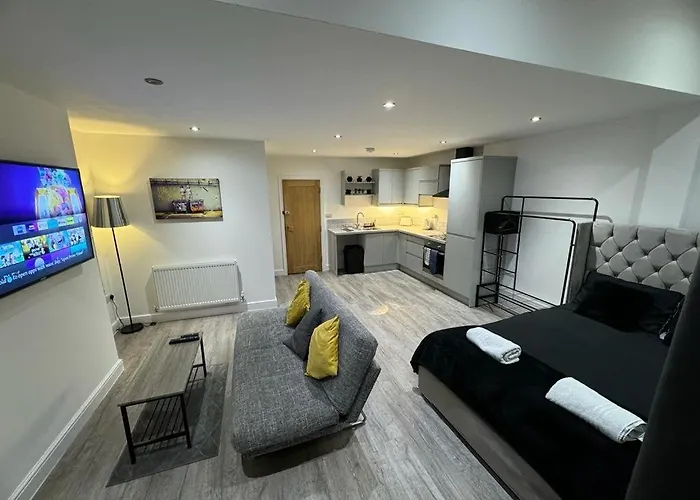 Rentals Leicester 62-1 Free St Parking