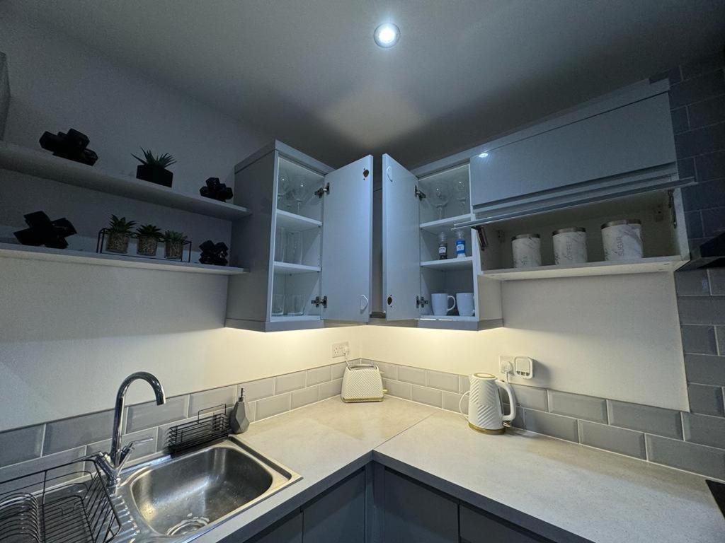 62-1 Free St Parking Apartment *